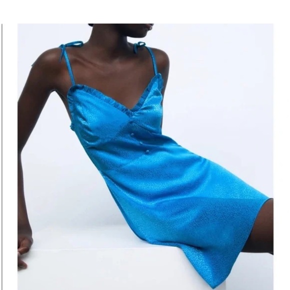 Blue Zara satin effect dress - Picture 12 of 12